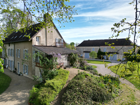 PROCHE GIVRY - BELLE PROPRIÉTÉ DE FAMILLE SUR 1 HA - VENDU