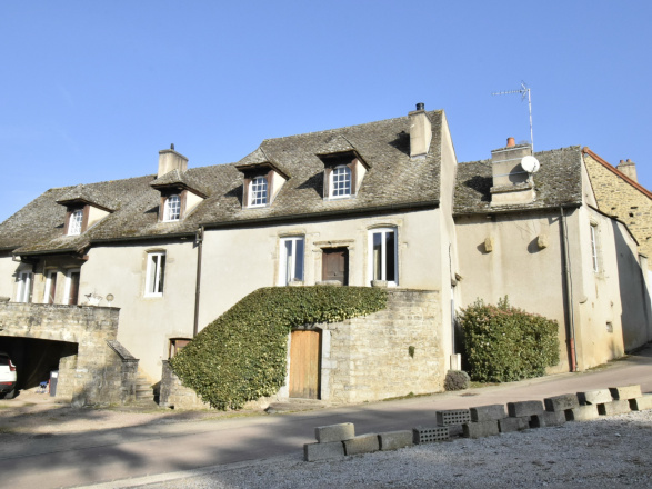 Beaune 25 min. BELLE PROPRIÉTÉ EN CÔTE VITICOLE